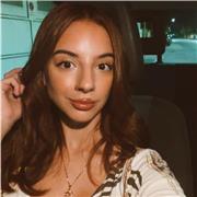 Ciao! Sono Milena e sono una studentessa di lettere moderne a La Sapienza! Sono qui per aiutarti ad affrontare le sfide del latino e della filosofia!